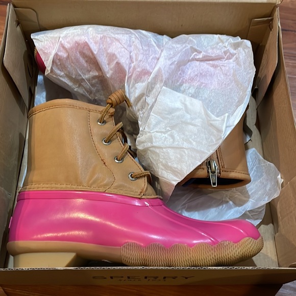 NWT Sperry girl’s boots - Picture 4 of 5